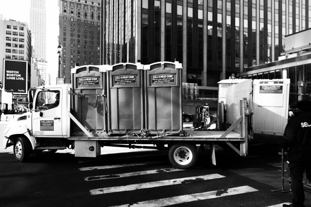 Best Portable restroom trailer rental  in Jellico, TN